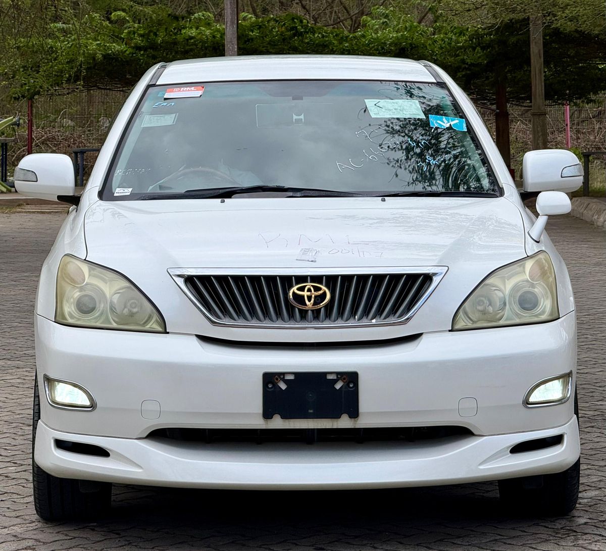 Toyota Harrier (White) for sale in Mwanza, photo 2 of 4