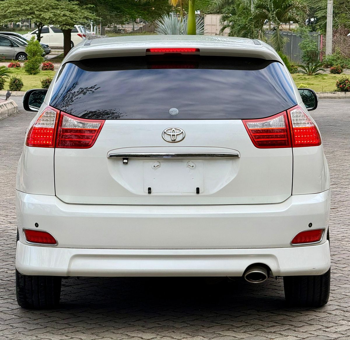 Toyota Harrier (White) for sale in Mwanza, photo 4 of 4