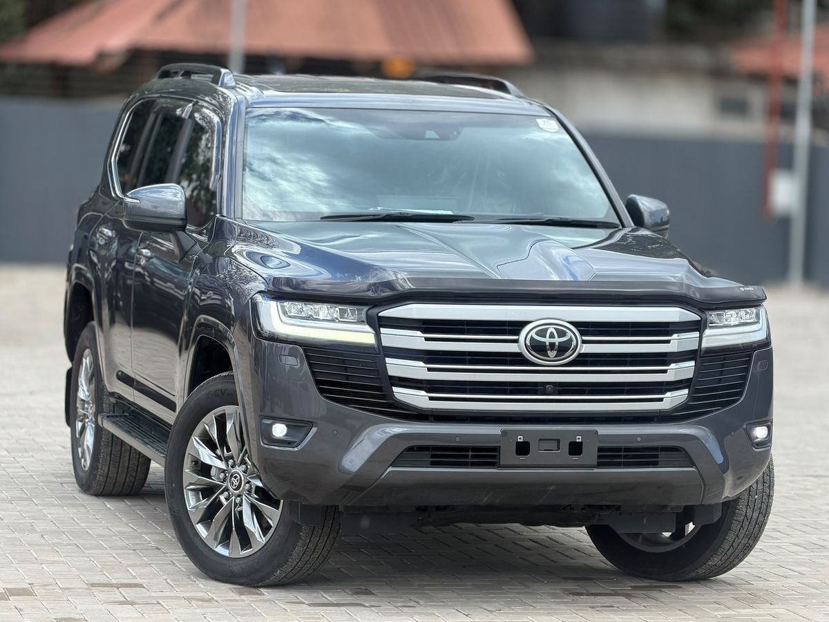 Toyota Land Cruiser (Grey) for sale in Mwanza, photo 3 of 5