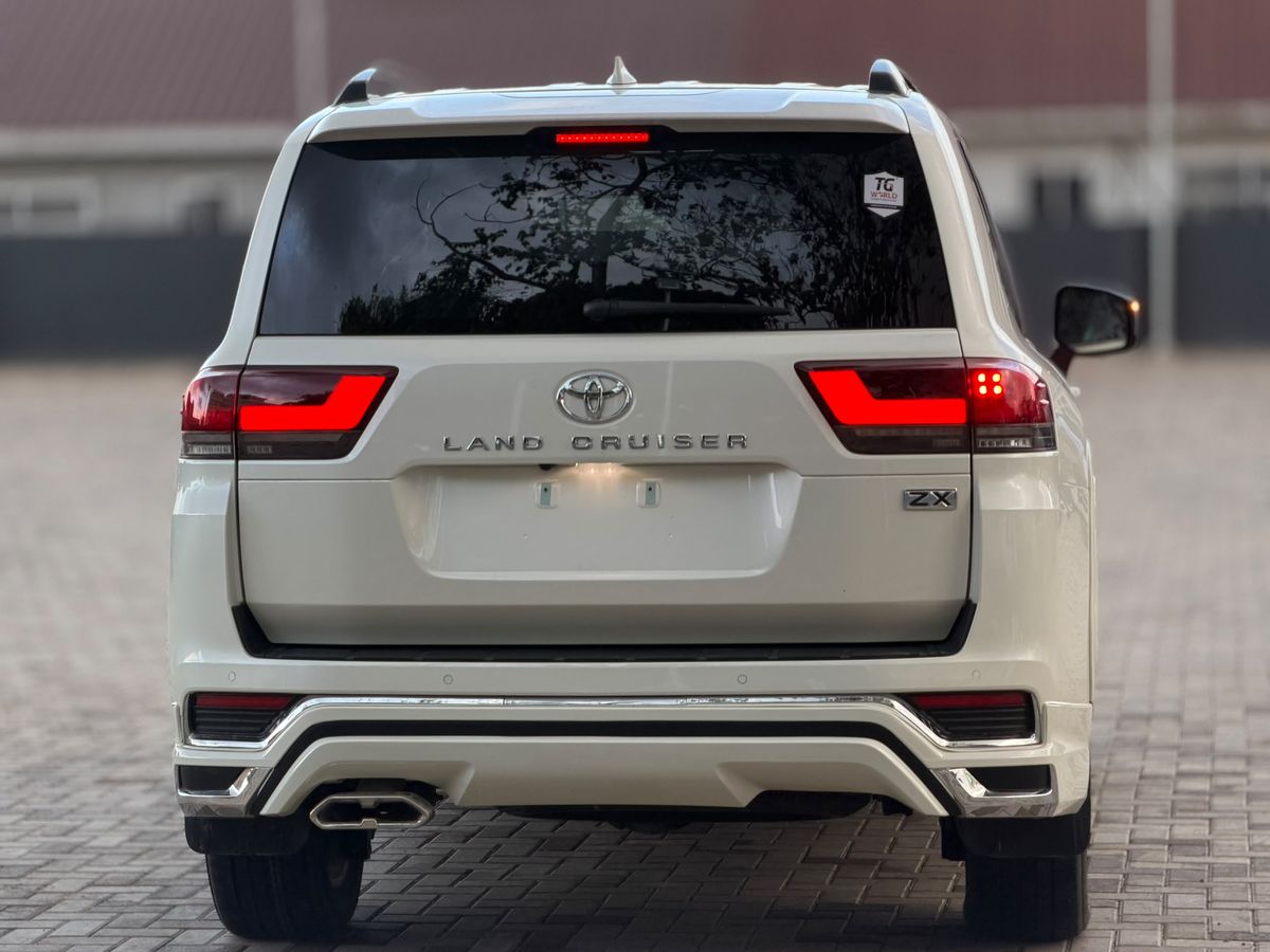 Toyota Land Cruiser ZX (White) for sale in Mwanza, photo 4 of 4